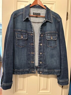 Lee Women's Denim Jacket in Distressed Blue Wash - Stretch - L large